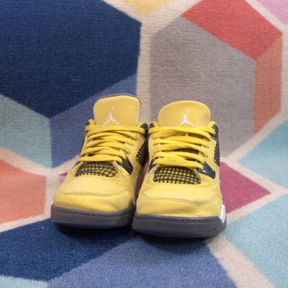 Jordan 4 Retro Lightning 2021 Kids Size 2Y  Shoes BQ7669-700 - Picture 2 of 9